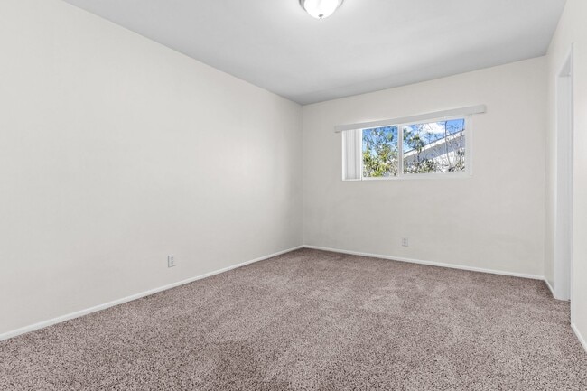Interior Photo - 12602 Kensington Lane