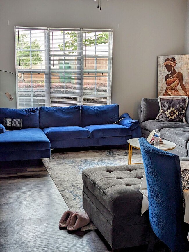 Building Photo - 3 Bedroom 3 Bath Townhome Close to GCSU in...