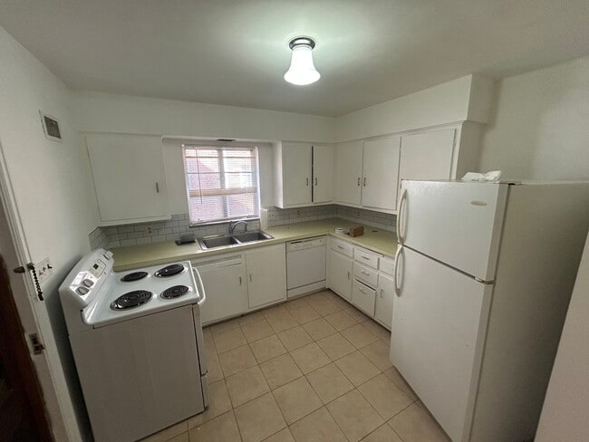 Cocina - 2677 Powhattan Pky