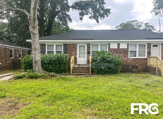 Photo - 113 Stancill Dr House