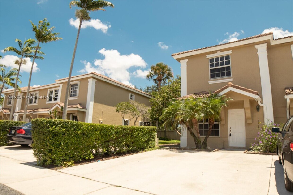 12210 S W 8th Ct, Pembroke Pines, FL 33025 Townhome Rentals in