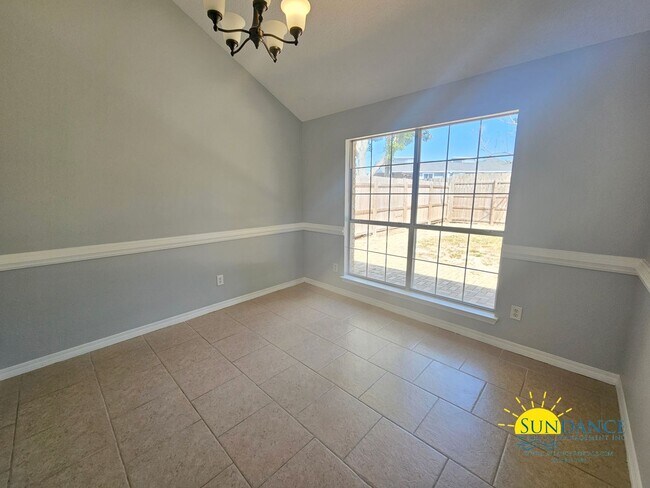 Building Photo - Charming 3-Bedroom Home in Beautiful Destin!