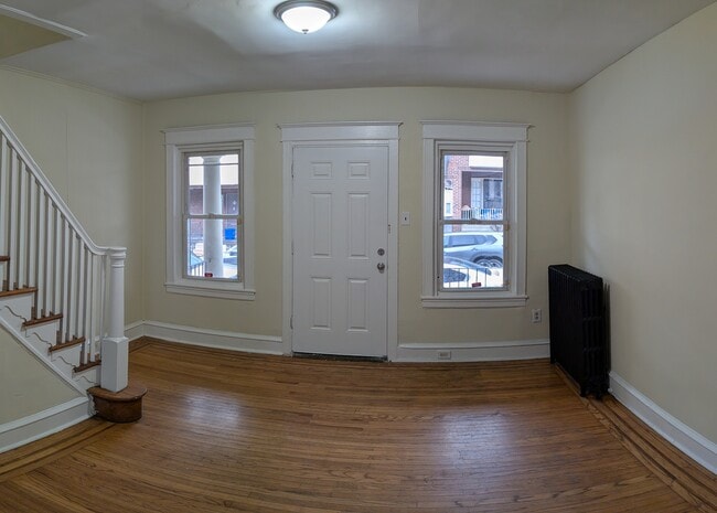 Building Photo - 518 E Ashmead St