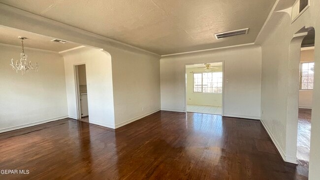 Foto del edificio - 3116 Idalia Ave