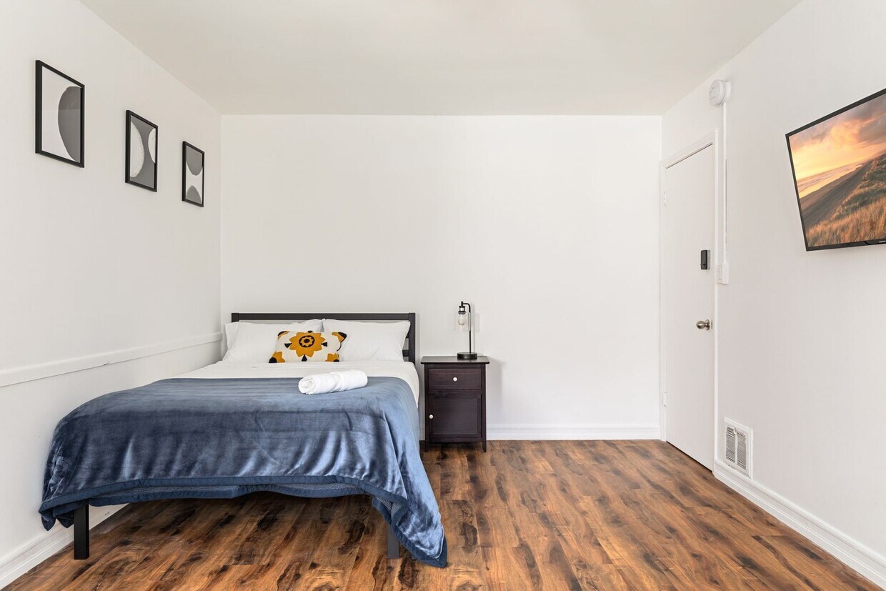 Foto principal - 515 Landfair Ave