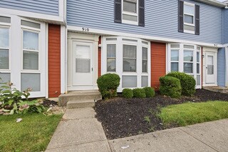 Building Photo - 910 Annagladys Dr