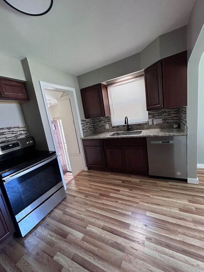 Building Photo - Renovated 3BR Single-Family Home Near Telegraph Rd | Garage & Basement