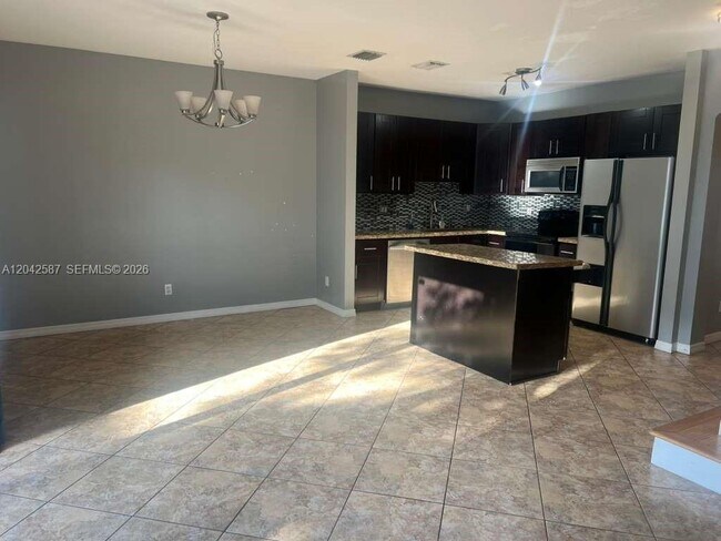 Foto del edificio - 2825 SW 127th Way