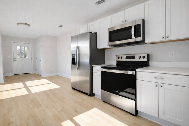 Foto del edificio - 5654 Falcon Way