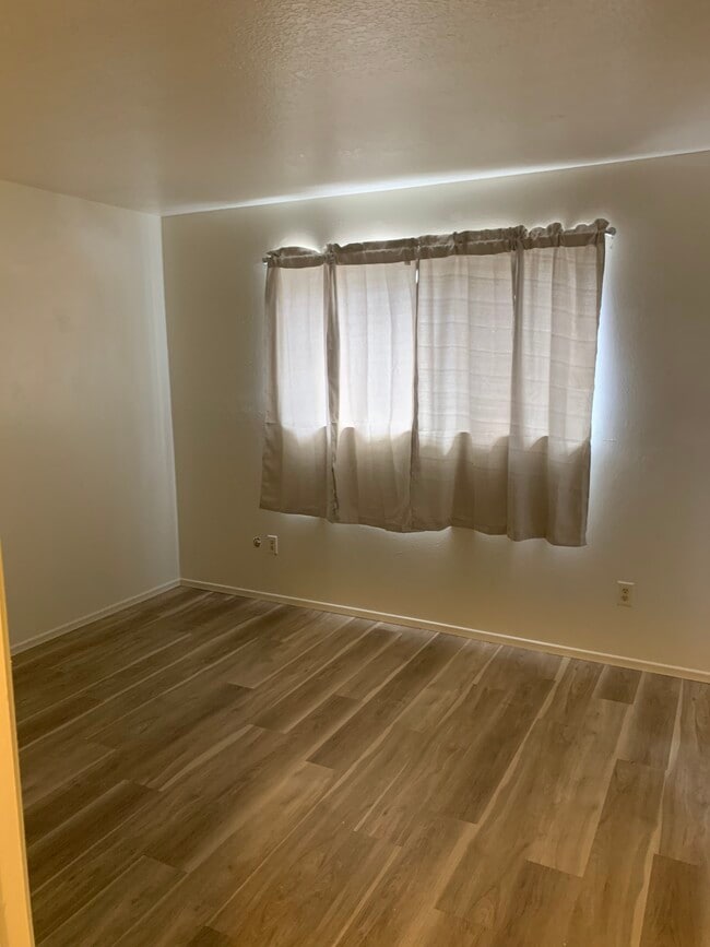 Foto del edificio - 1200 Carver Rd