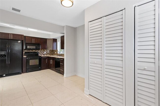 Foto del edificio - 1030 SW 6th Way