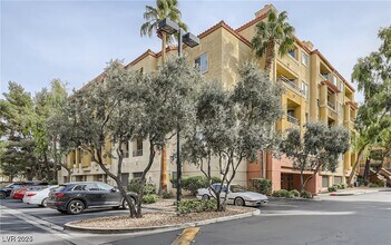 Building Photo - 270 E Flamingo Rd