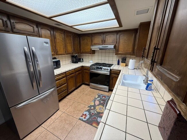 Building Photo - 340 N Capitola Ct