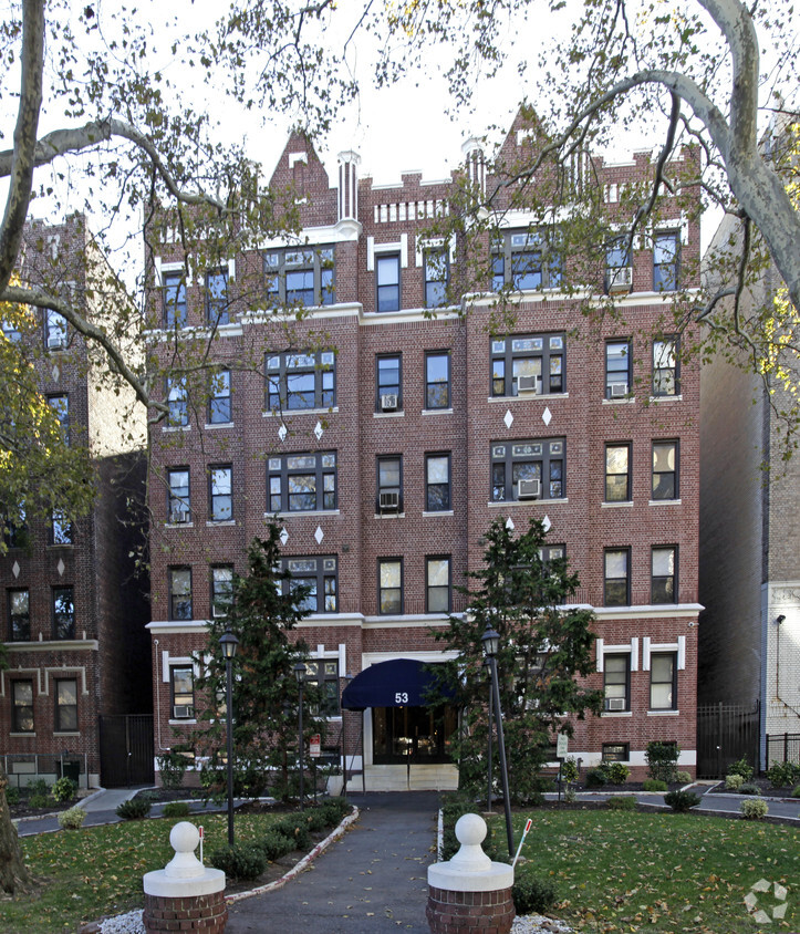 Foto del edificio - 53 Duncan Ave