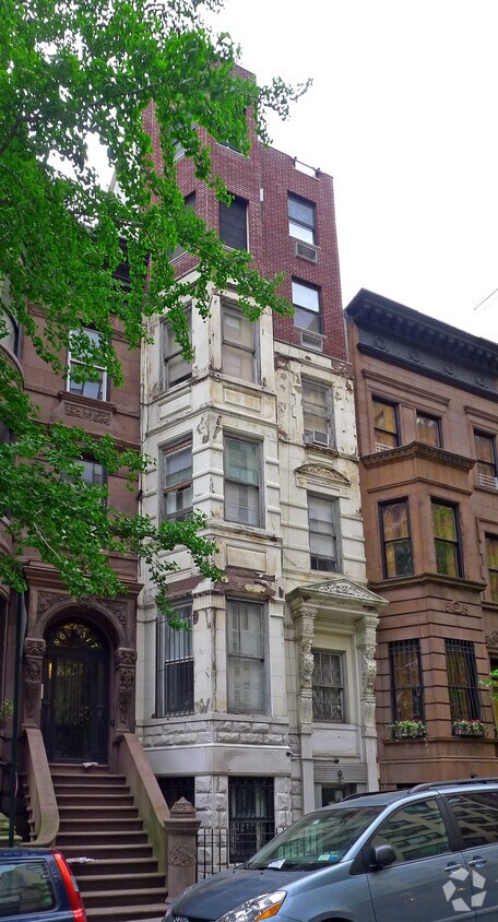 Building Photo - 315 W 103rd St
