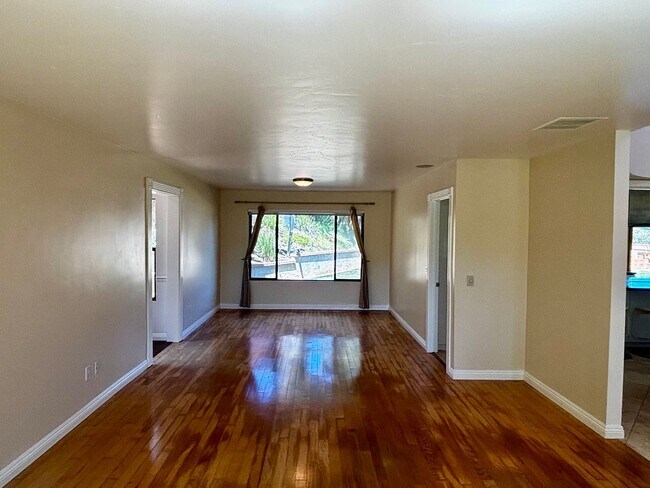 Foto del edificio - Beautiful La Jolla Alta Home!