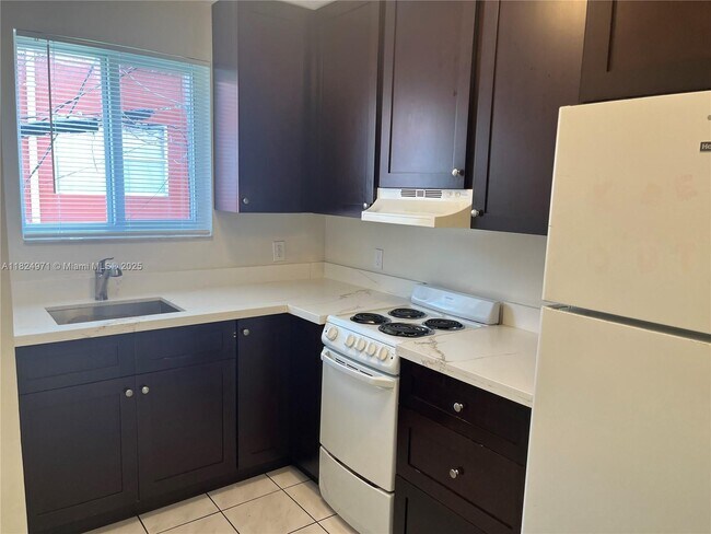 Foto del edificio - 1419 SW 22nd Ave