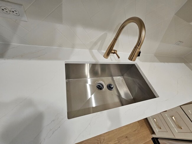 Foto del edificio - 390 Michael Ln