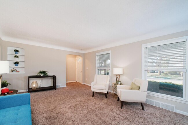 Foto del edificio - 13621 Vernon St