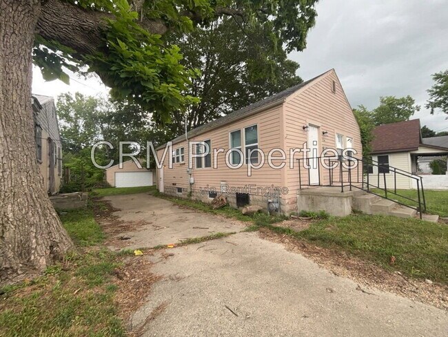 Foto del edificio - 714 E Vaile Ave