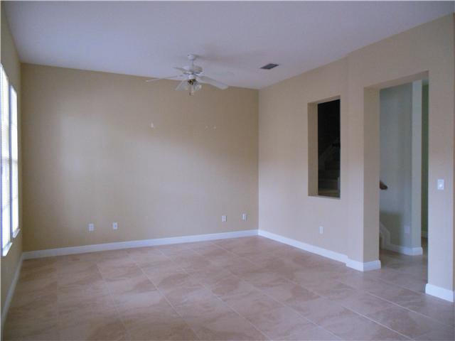 Building Photo - 8308 NW 9th Ave