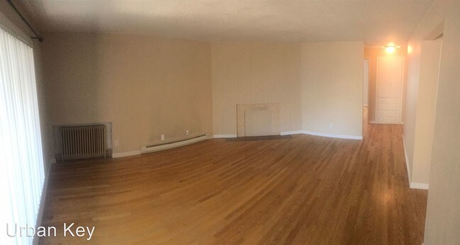 Foto del edificio - 2 br, 1 bath Apartment - 8818 Linden Ave N