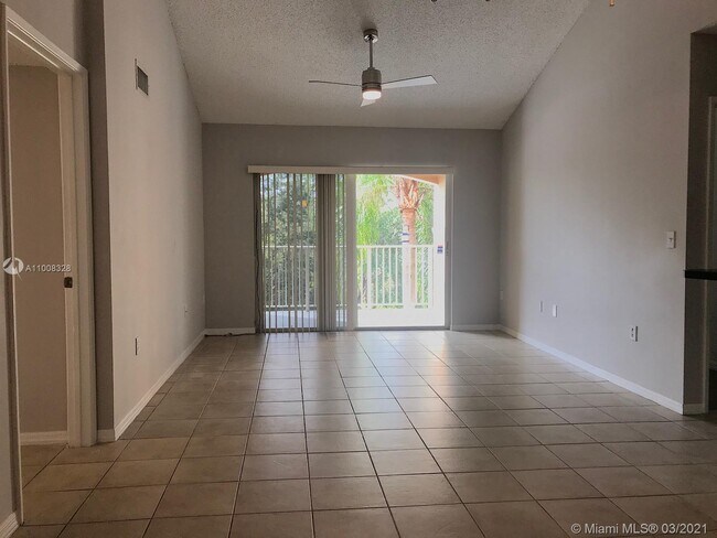 Foto del edificio - 3830 Lyons Rd