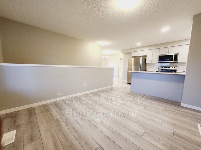 Photo du bâtiment - 1530 Tamarack Blvd NW