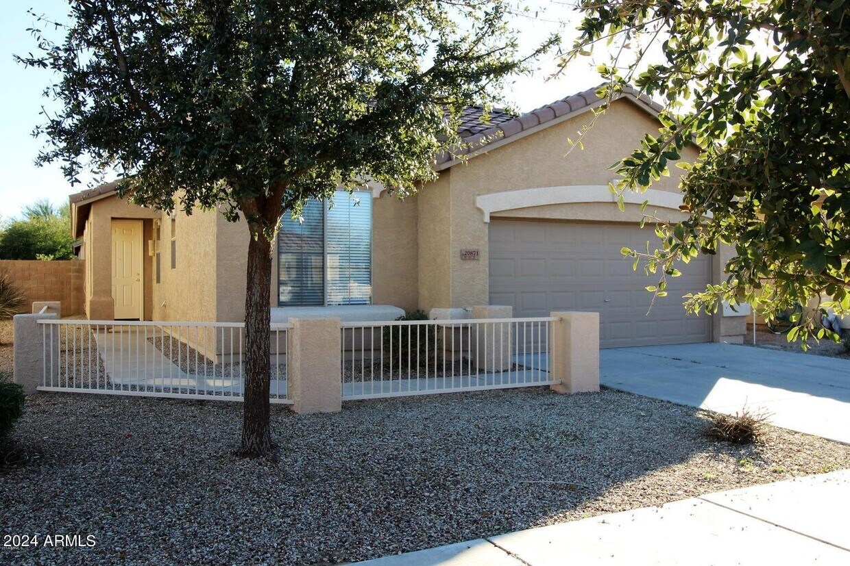 Foto principal - 20871 E Desert Hills Blvd