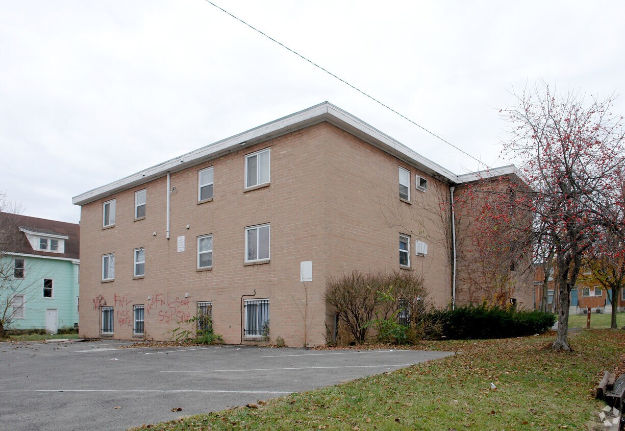 Foto principal - 1581 E Mound St