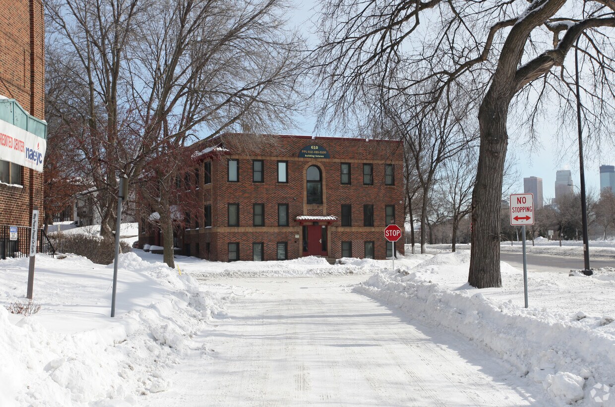 Building Photo - 610 Logan Ave N