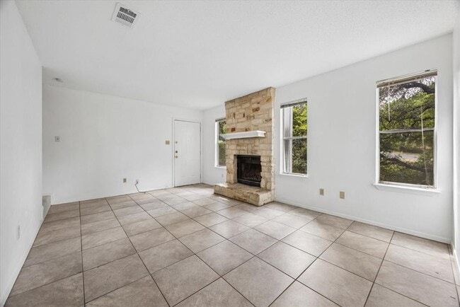 Building Photo - 8202 Mescalero Dr