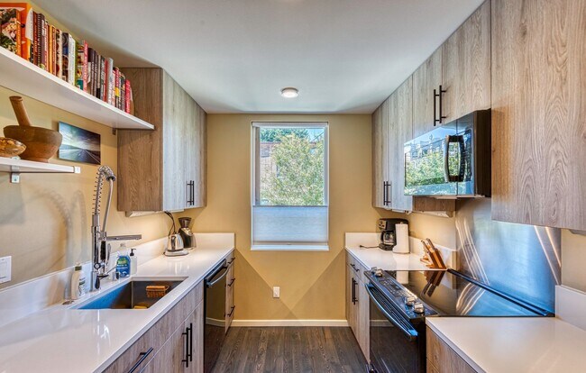 Foto del edificio - Fremont Townhome