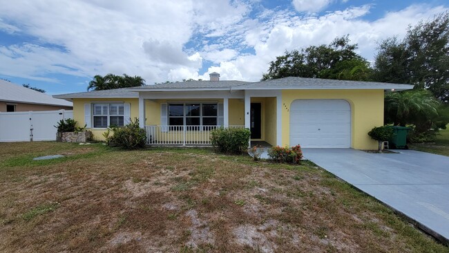 Foto del edificio - Port St. Lucie single-family home 3 bedroo...