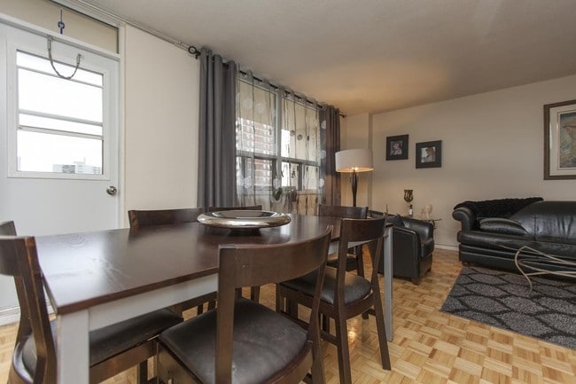 Interior Photo - Richview Villa