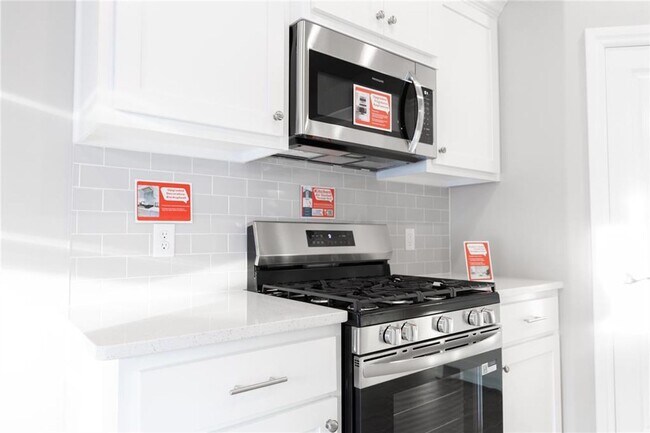 Foto del edificio - Brand new! Very Nice 3 bedroom 2 bath home in Choctaw schools
