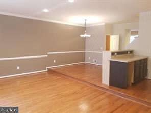 Foto del edificio - 327 Woodstream Blvd