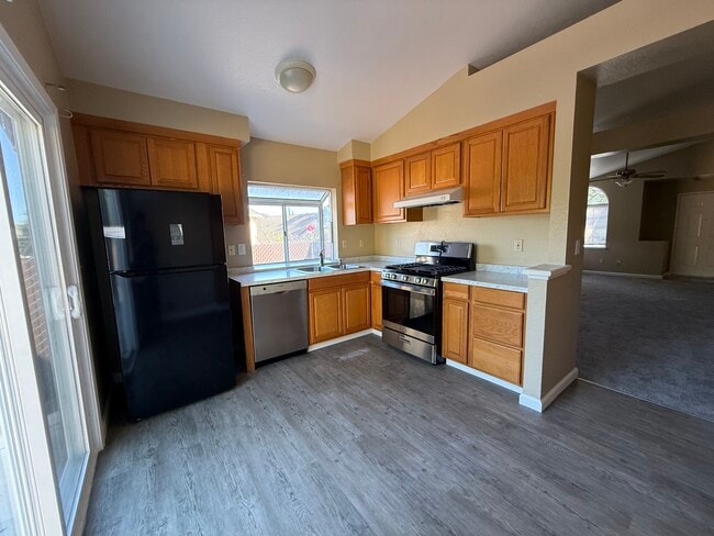 Building Photo - 2032 Johnson Dr