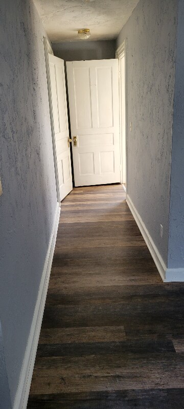 Building Photo - 4 Mc Cue Ave