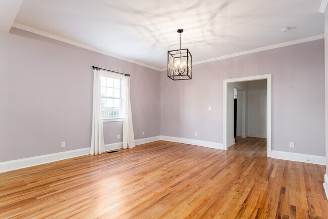 Building Photo - 83 Ormond St SE
