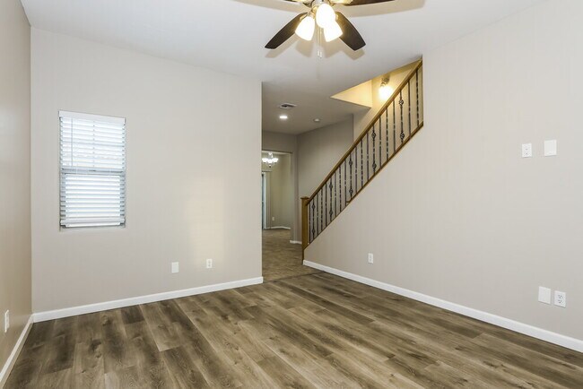 Foto del edificio - 407 N Ranger Ct