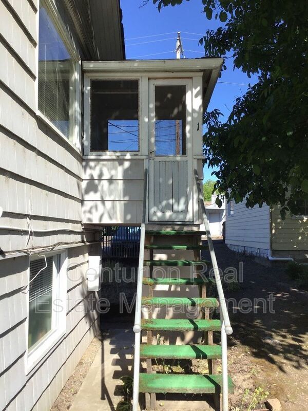 Primary Photo - 620 SW 2nd St
