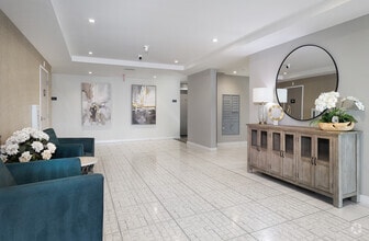 Lobby - Essex Landing Saugus