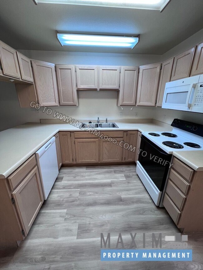 Foto del edificio - 2150 COLLEGE PLACE #47
