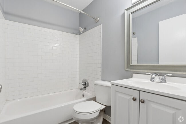 2BR, 1BA - 1,000SF - Primary Bathroom - Woodgate Apartments