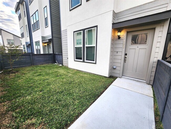 Foto del edificio - 18427 Idyllic Aly