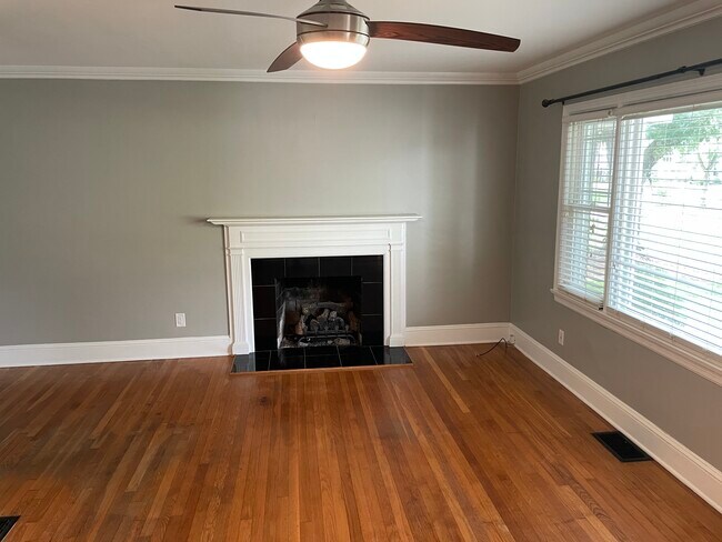 Building Photo - 1027 Habersham Dr