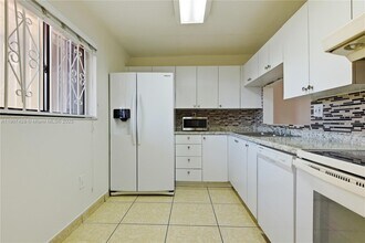 Building Photo - 8415 SW 107th Ave