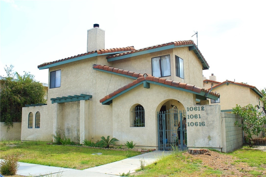 10612 La Reina Ave, Downey, CA 90241 Condo for Rent in Downey, CA