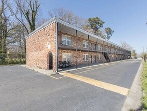 Building Photo - 5667 Brickell Rd